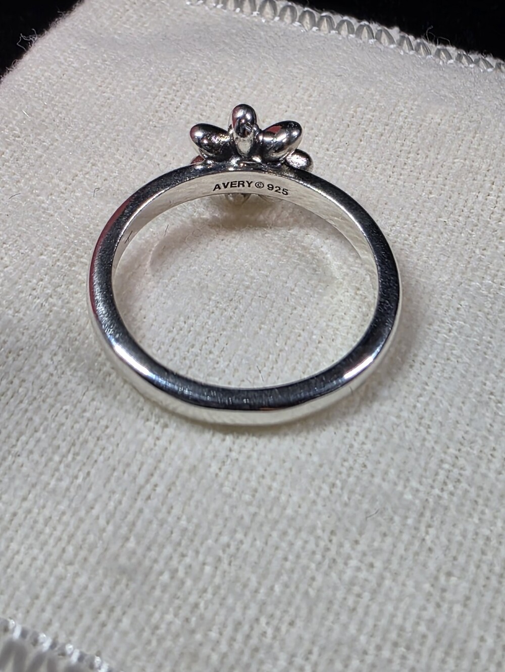 James Avery The Enamel Mini Flower Ring - Picture 3 of 7
